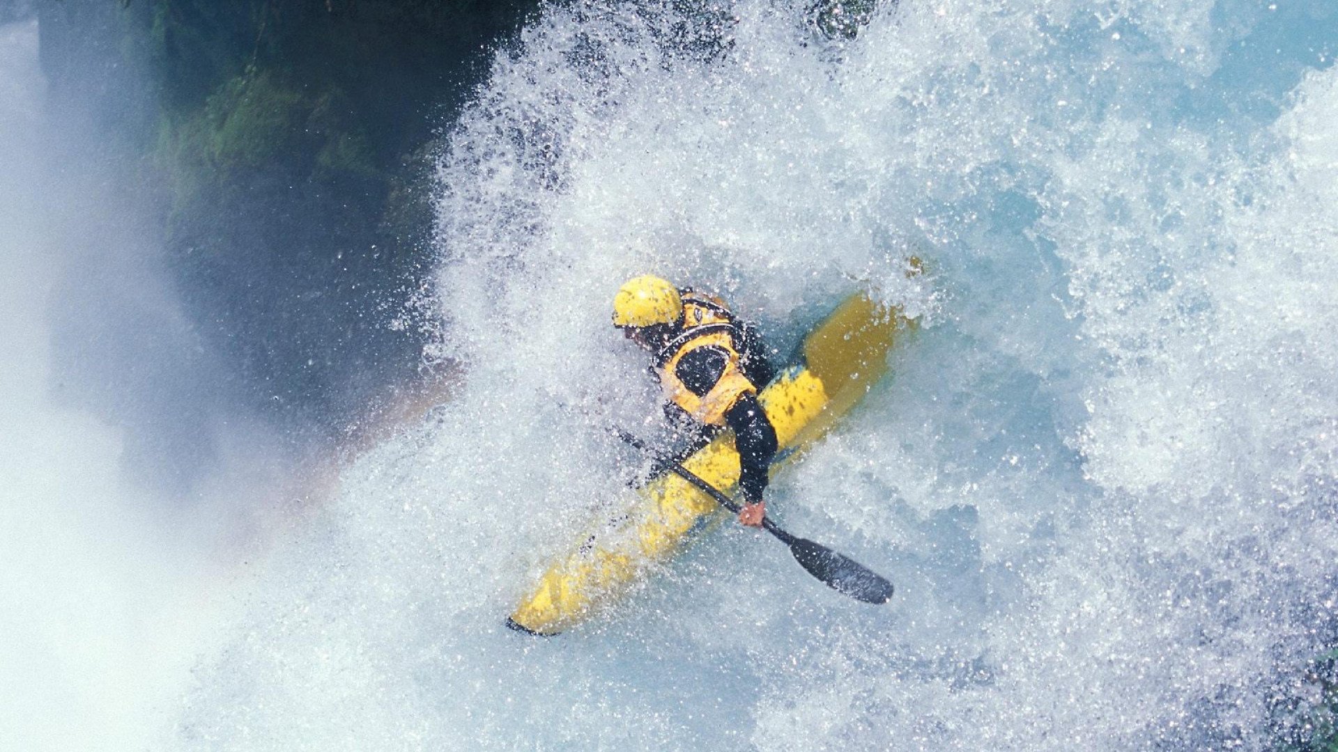 独行侠三分投篮训练引来球迷围观,独行侠队中锋