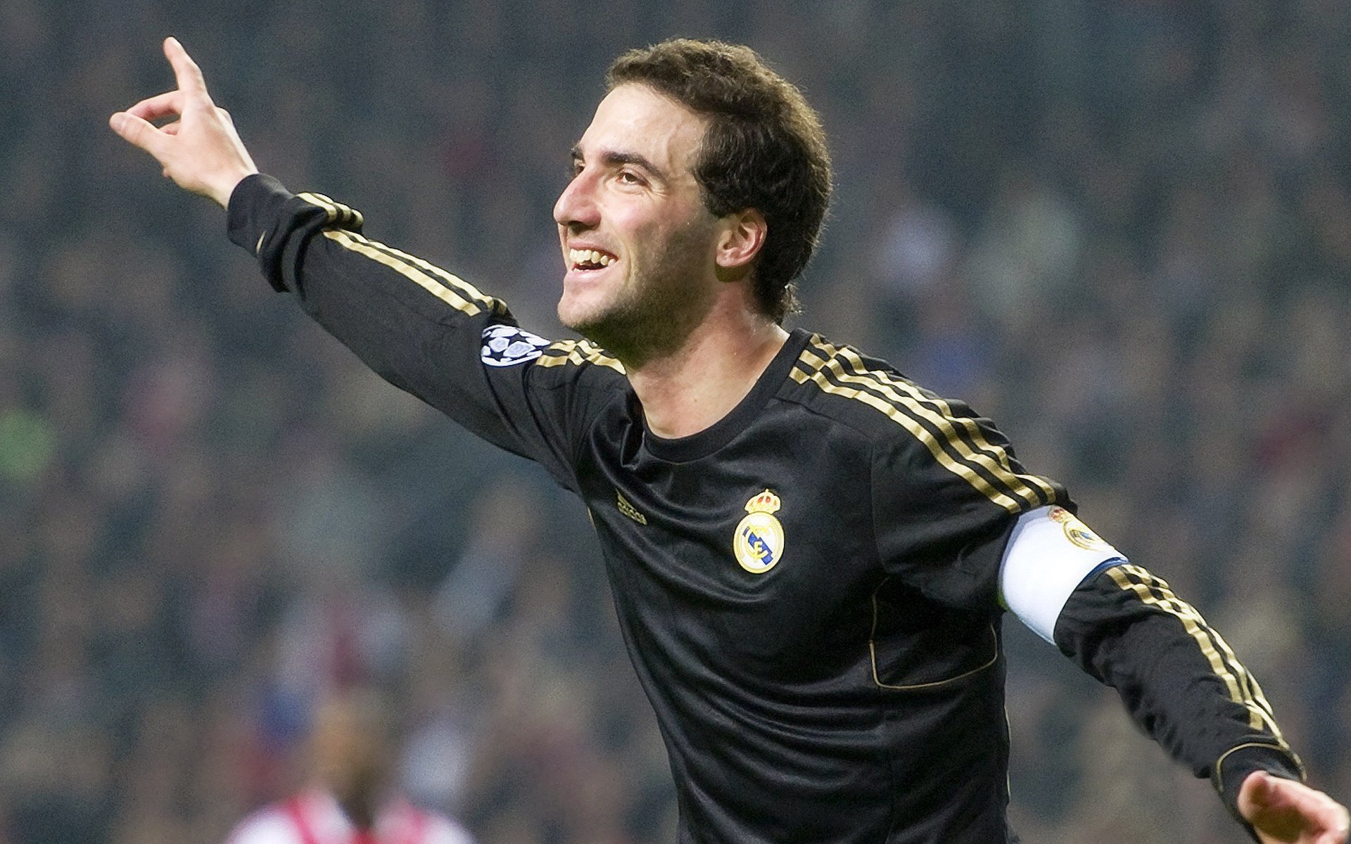 艾比·德尔福：用精准的防守预判让南非队在防线保持优势，艾德和比尔